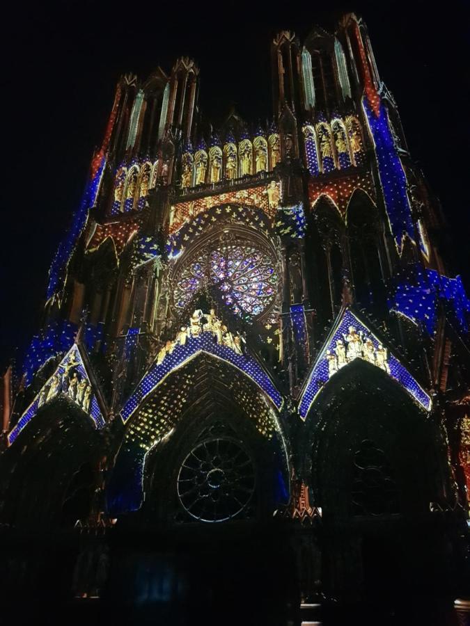 Feuillatte Appartamento Reims Esterno foto